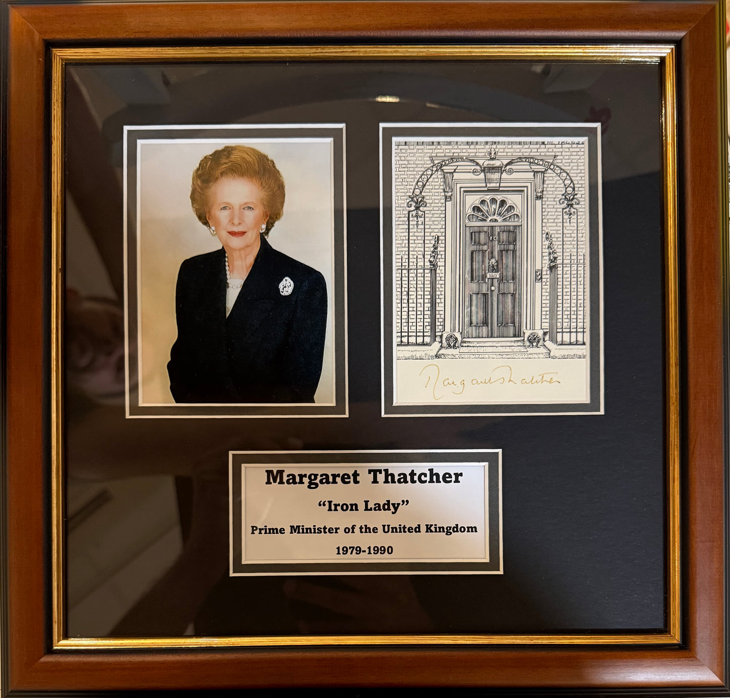 Margaret Thatcher British Prime Minister Hand Signed Postcard Photo Presentation & COA