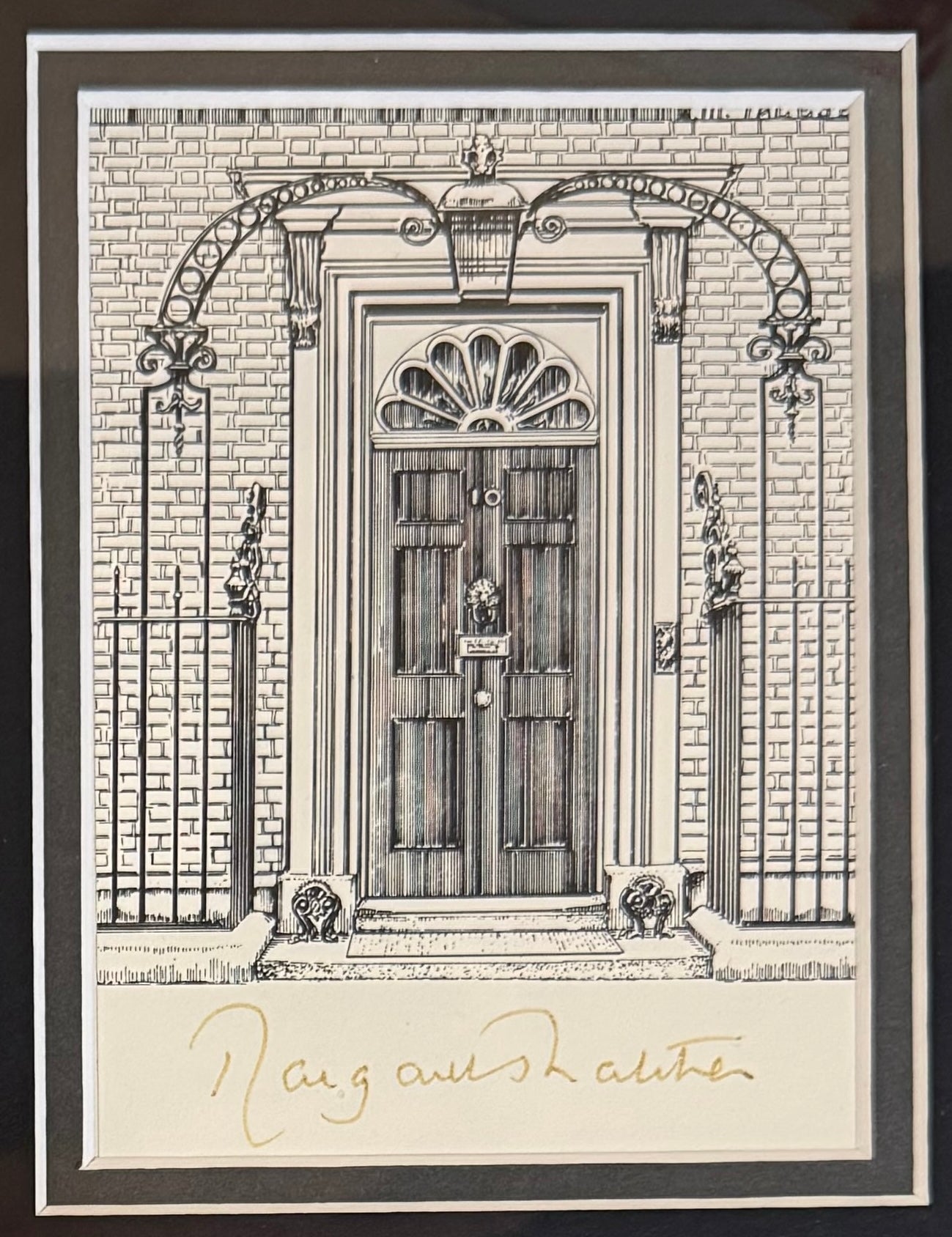 Margaret Thatcher British Prime Minister Hand Signed Postcard Photo Presentation & COA