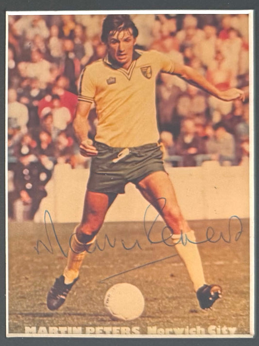 Martin Peters, Norwich City, England Legend, Hand Signed Card Presentation & IAAE COA