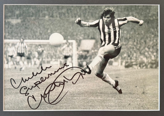 Malcolm Macdonald, Newcastle United, England Legend, Hand Signed Framed Photo & COA