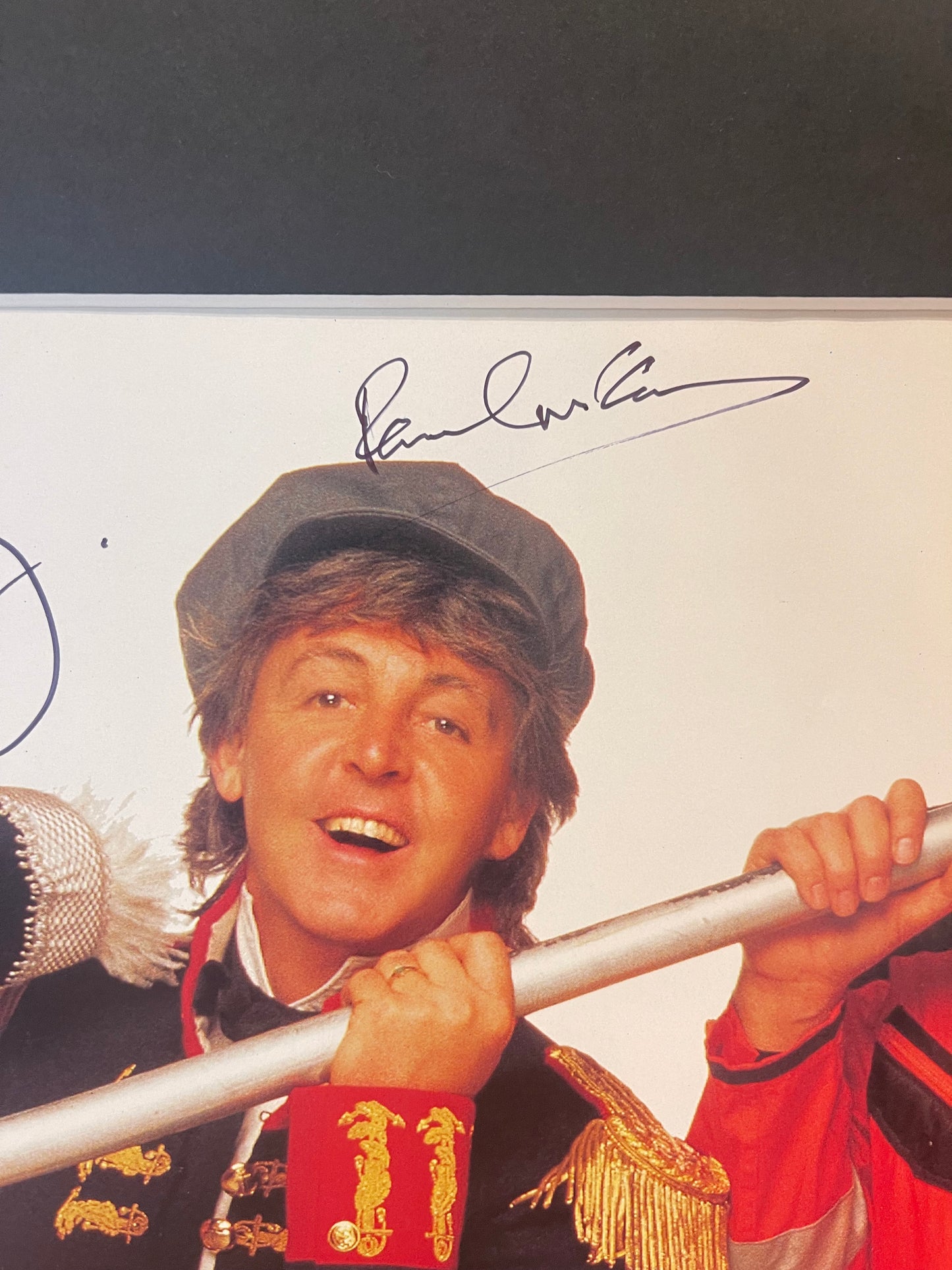 PAUL AND LINDA MCCARTNEY HAND SIGNED 'NEW WORLD TOUR' PROGRAMME WITH COA