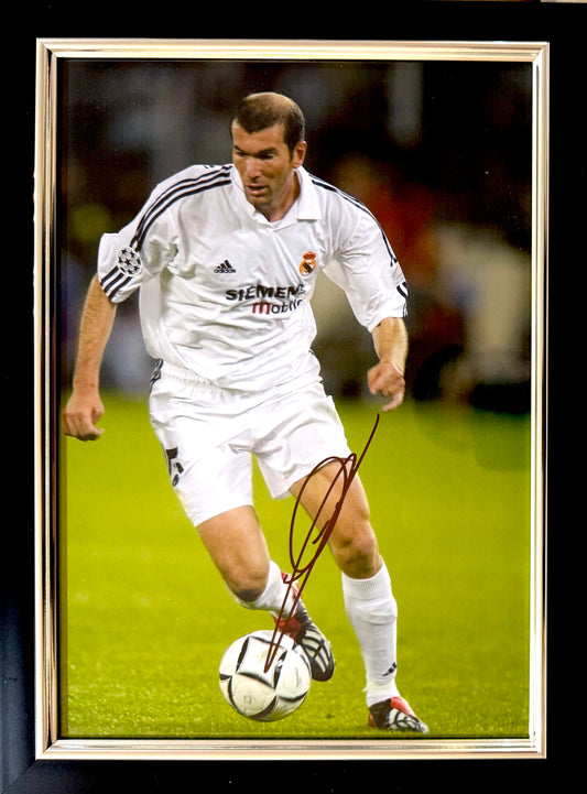 Zinedine Zidane, Real Madrid, France Footballing Legend, Hand Signed Photo & COA