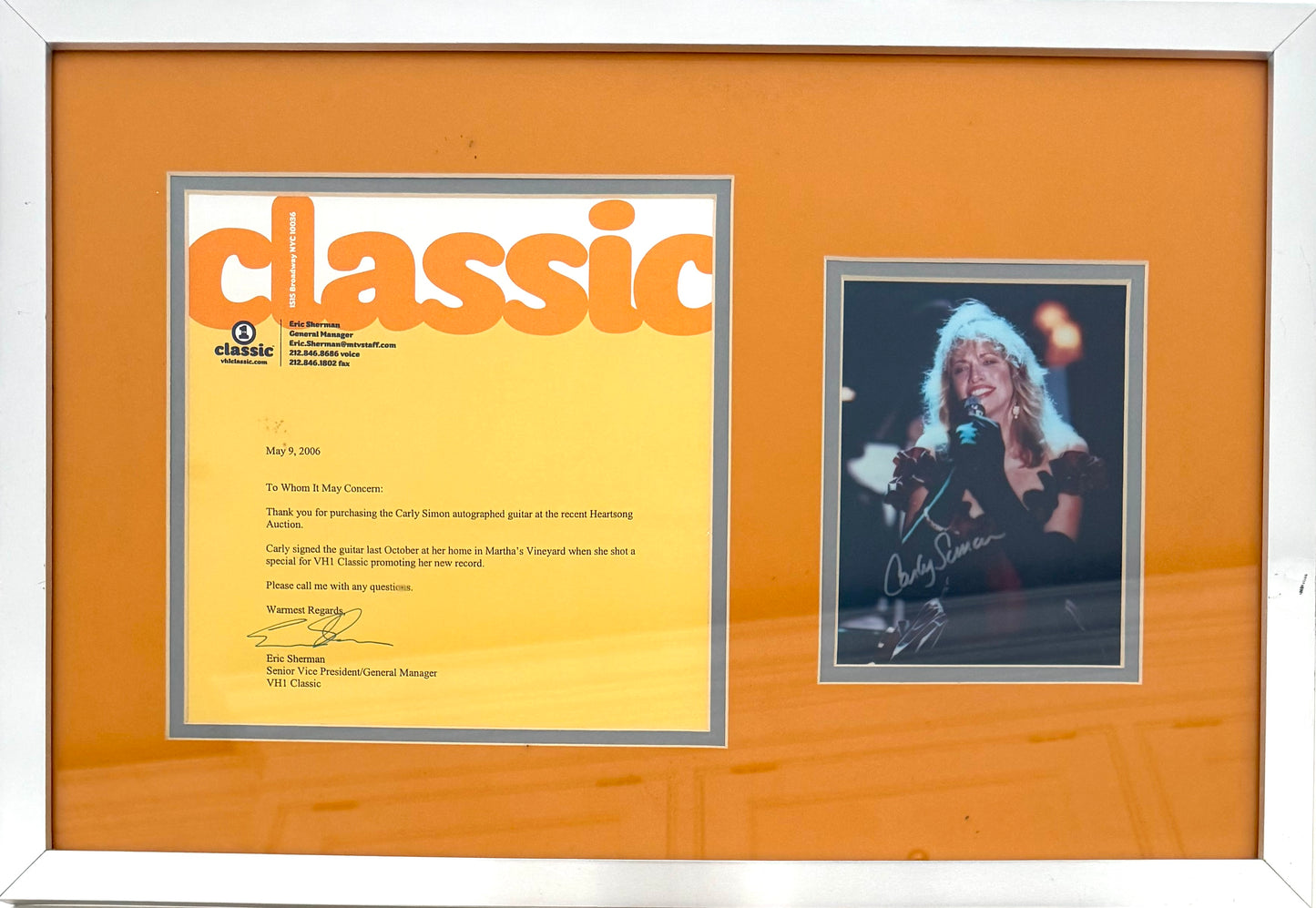 Carly Simon, Singer, Songwriting Legend, Hand Signed Guitar & VH1 SVP GM COA