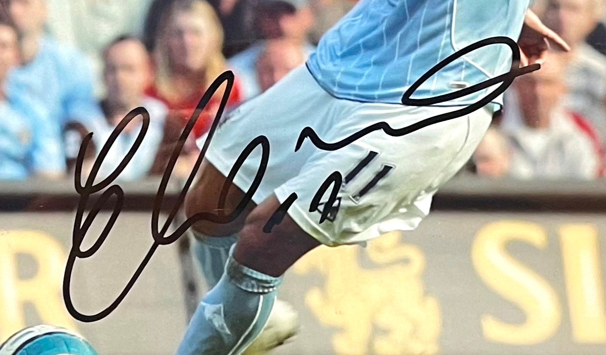 ELANO - FORMER MANCHESTER CITY PLAYER HAND SIGNED PHOTO WITH COA