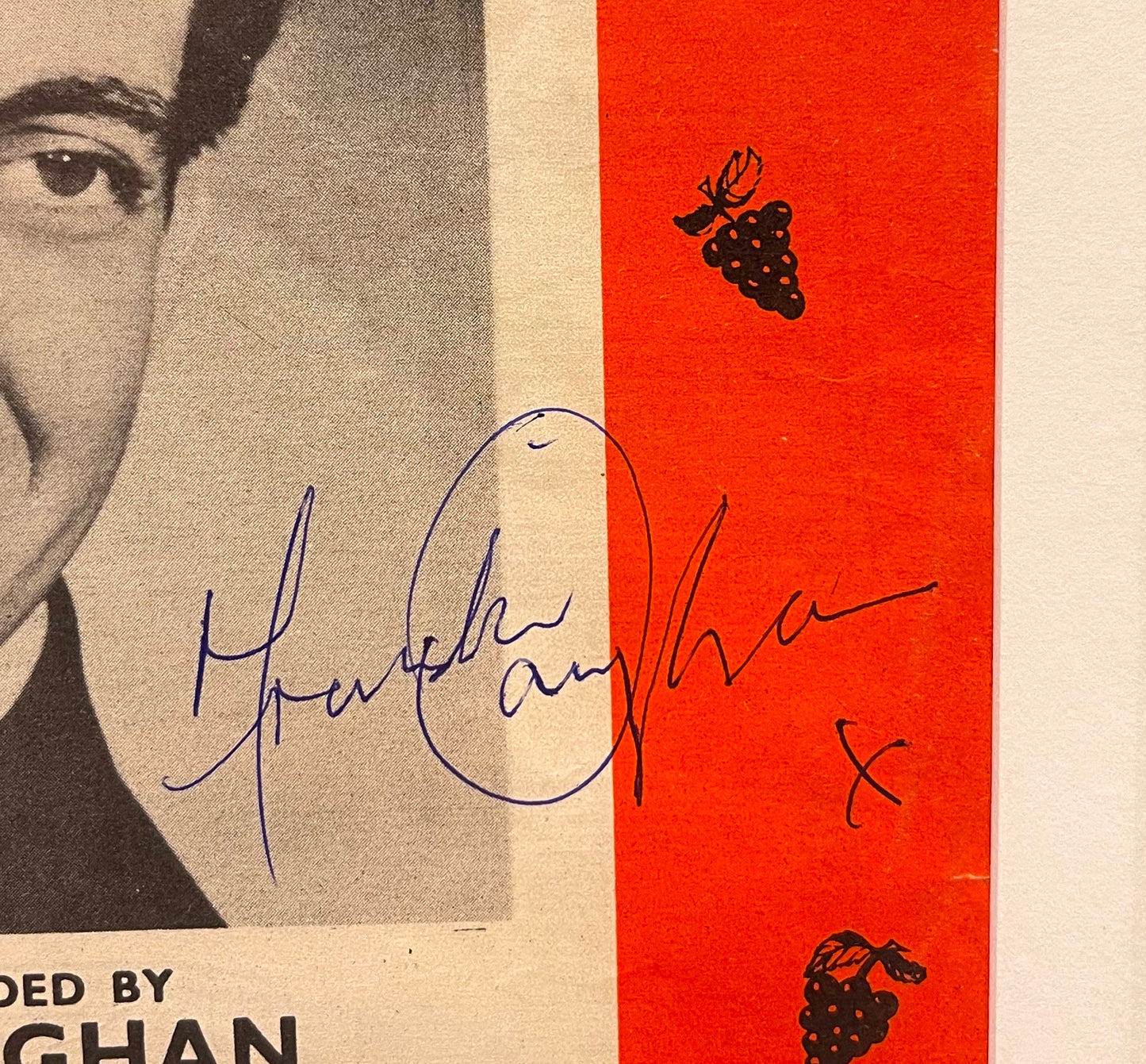 FRANKIE VAUGHAN HAND SIGNED SONG SHEET WITH AFTAL COA