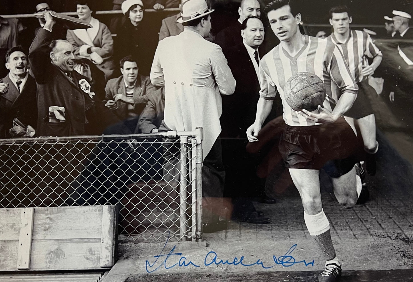 STAN ANDERSON SUNDERLAND FC LEGEND HAND SIGNED PHOTO WITH COA