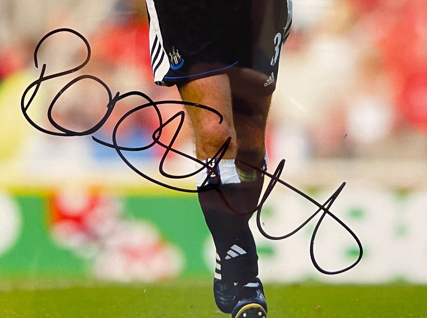 ROBBIE ELLIOTT NEWCASTLE UNITED HAND SIGNED PHOTO WITH COA