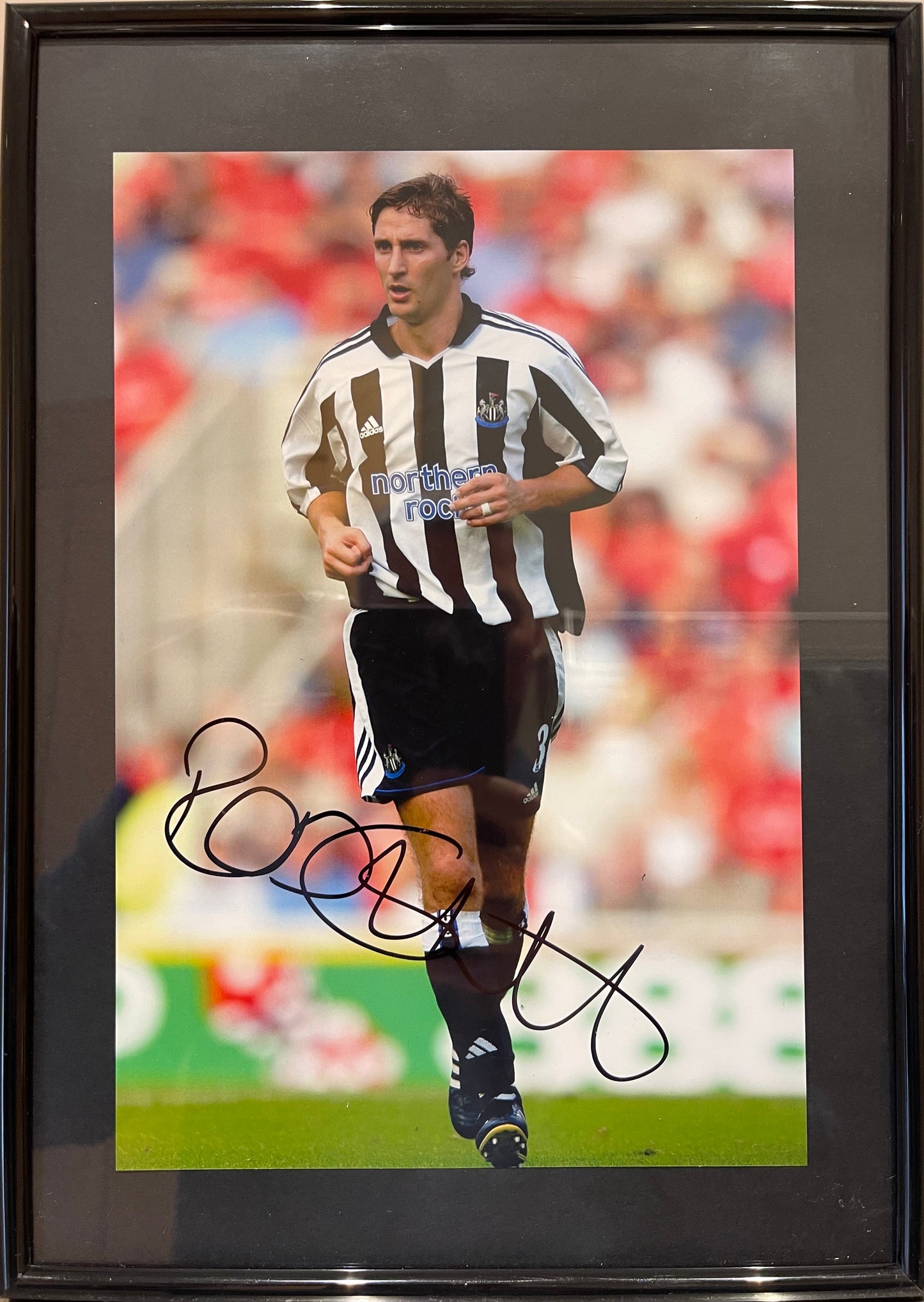 ROBBIE ELLIOTT NEWCASTLE UNITED HAND SIGNED PHOTO WITH COA