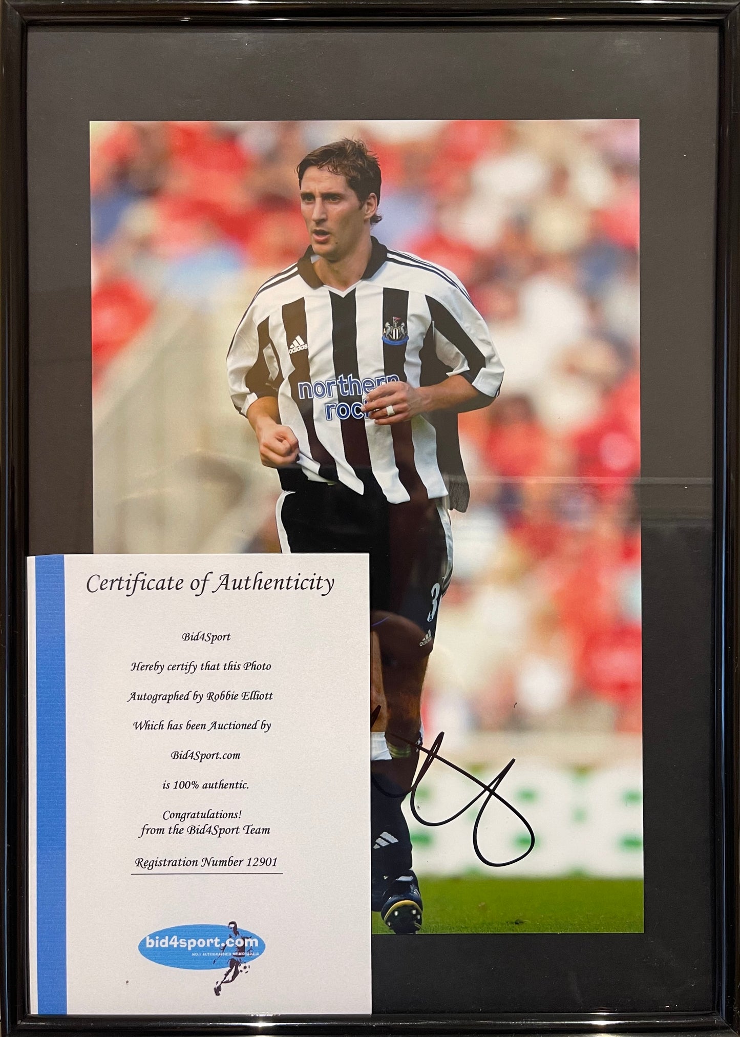 ROBBIE ELLIOTT NEWCASTLE UNITED HAND SIGNED PHOTO WITH COA