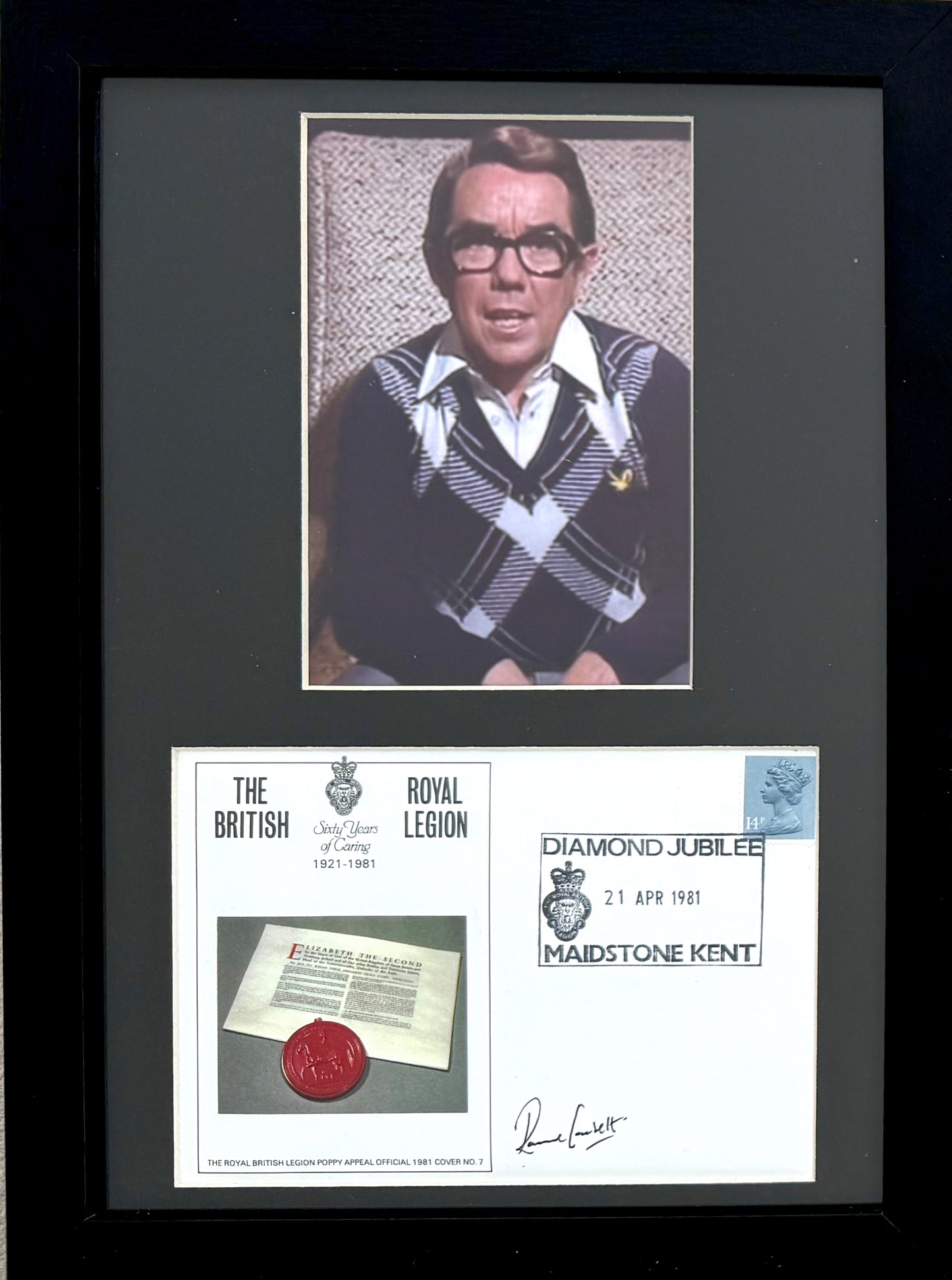 Ronnie Corbett, Hand Signed Original Framed 25cm x 20cm FDC, Photo & COA