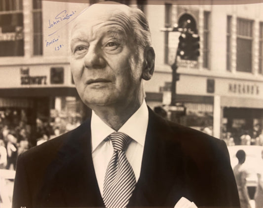 SIR JOHN GIELGUD HAND SIGNED 'ARTHUR' PUBLICITY PHOTO WITH COA