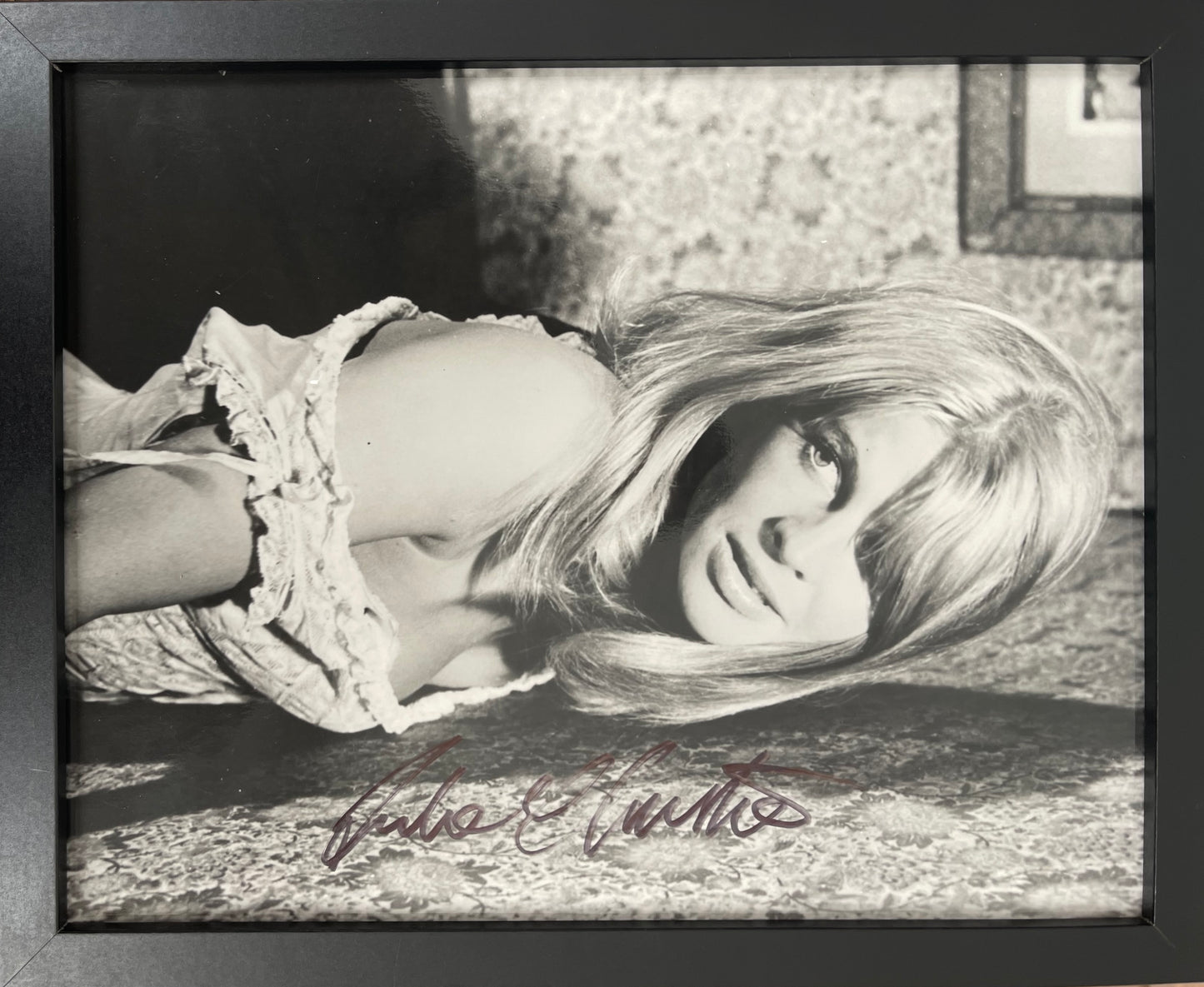 Julie Christie, British Actress, Hand Signed Framed Photo & COA