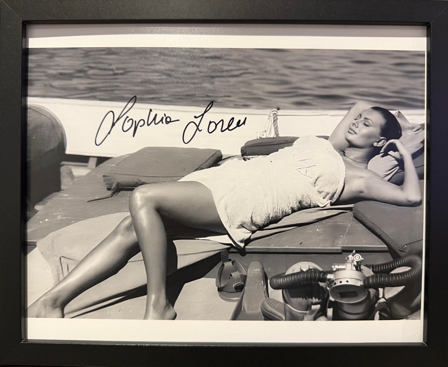 Sophia Loren, Guaranteed Hand Signed Framed (10' x 8' inch) Photo With AFTAL COA