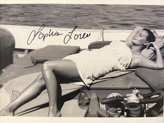 Sophia Loren, Guaranteed Hand Signed Framed (10' x 8' inch) Photo With AFTAL COA