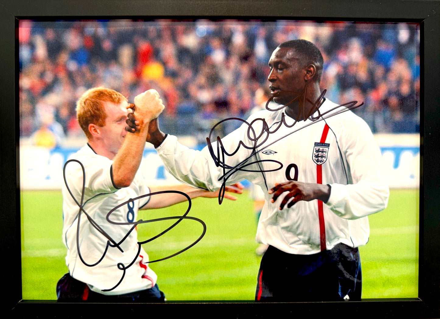 Paul Scholes, Emile Heskey, Manchester United/Leicester City, England Hand Signed Photo & COA