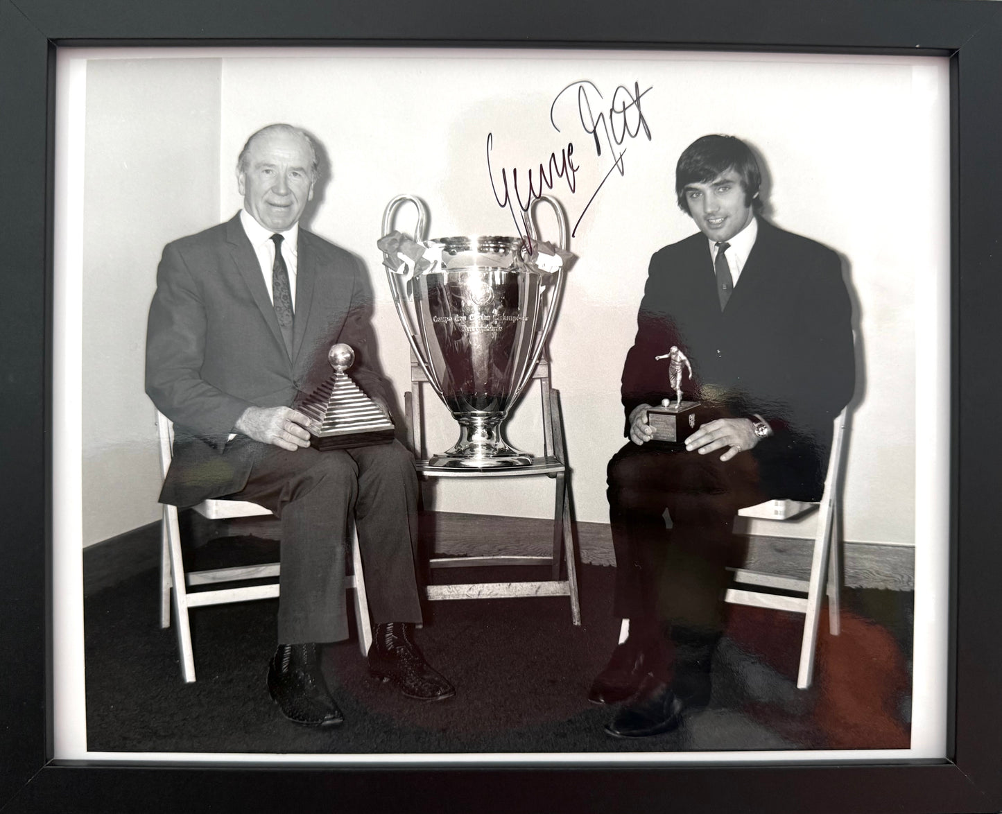 George Best, Manchester United Legend, Stunning Hand Signed Photo & COA