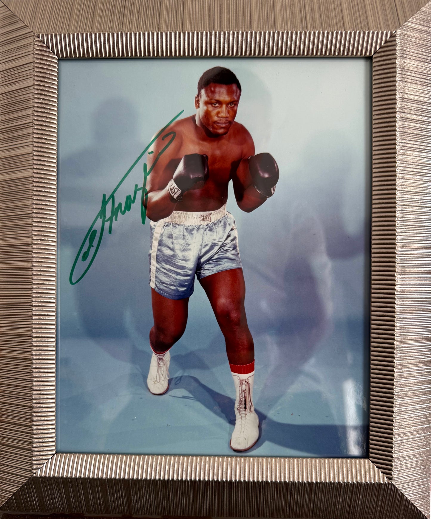 Smokin Joe Frazier Hand Signed Framed (12'x10'inch) Photo With AFTAL Member COA