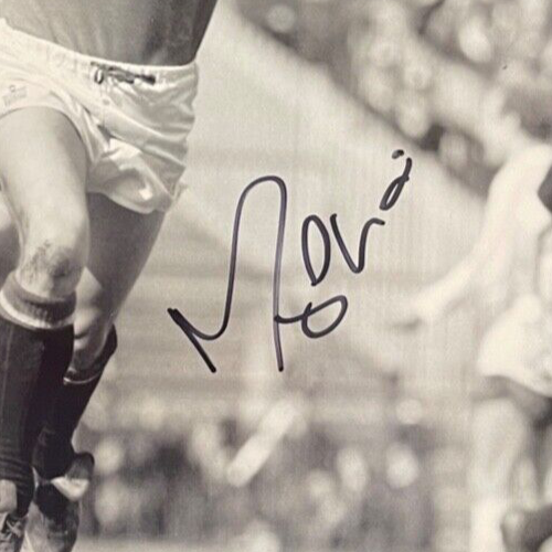 MICKEY THOMAS HAND SIGNED MANCHESTER UNITED PHOTO WITH COA
