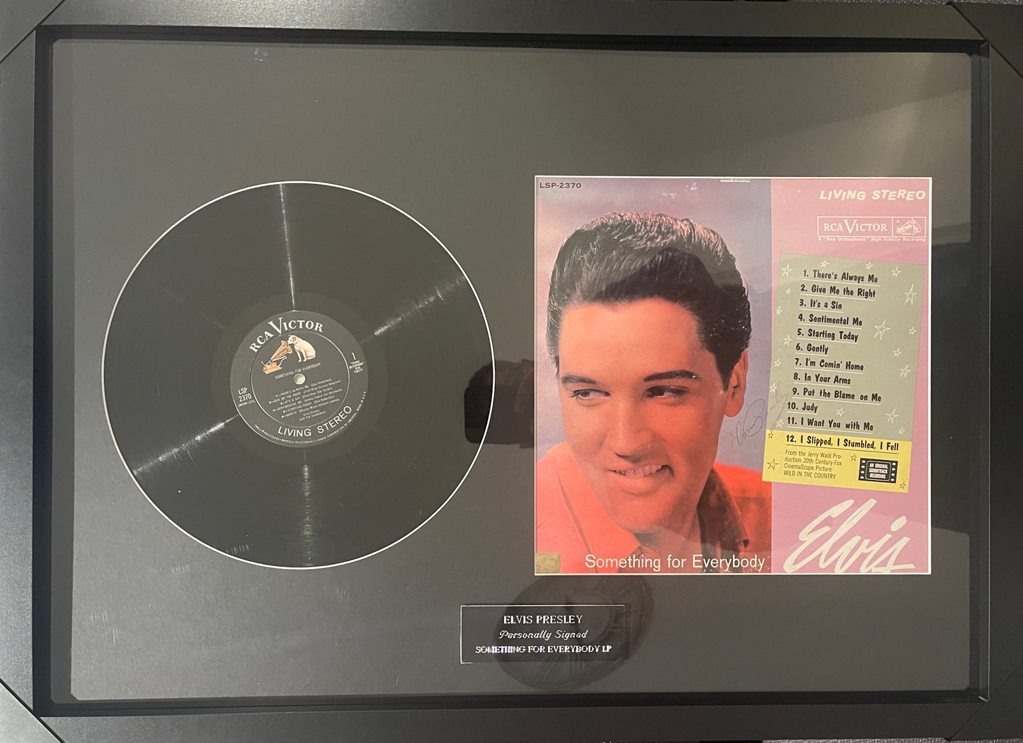 ELVIS PRESLEY SIGNED ALBUM COVER FRAMED AND MOUNTED WITH COA