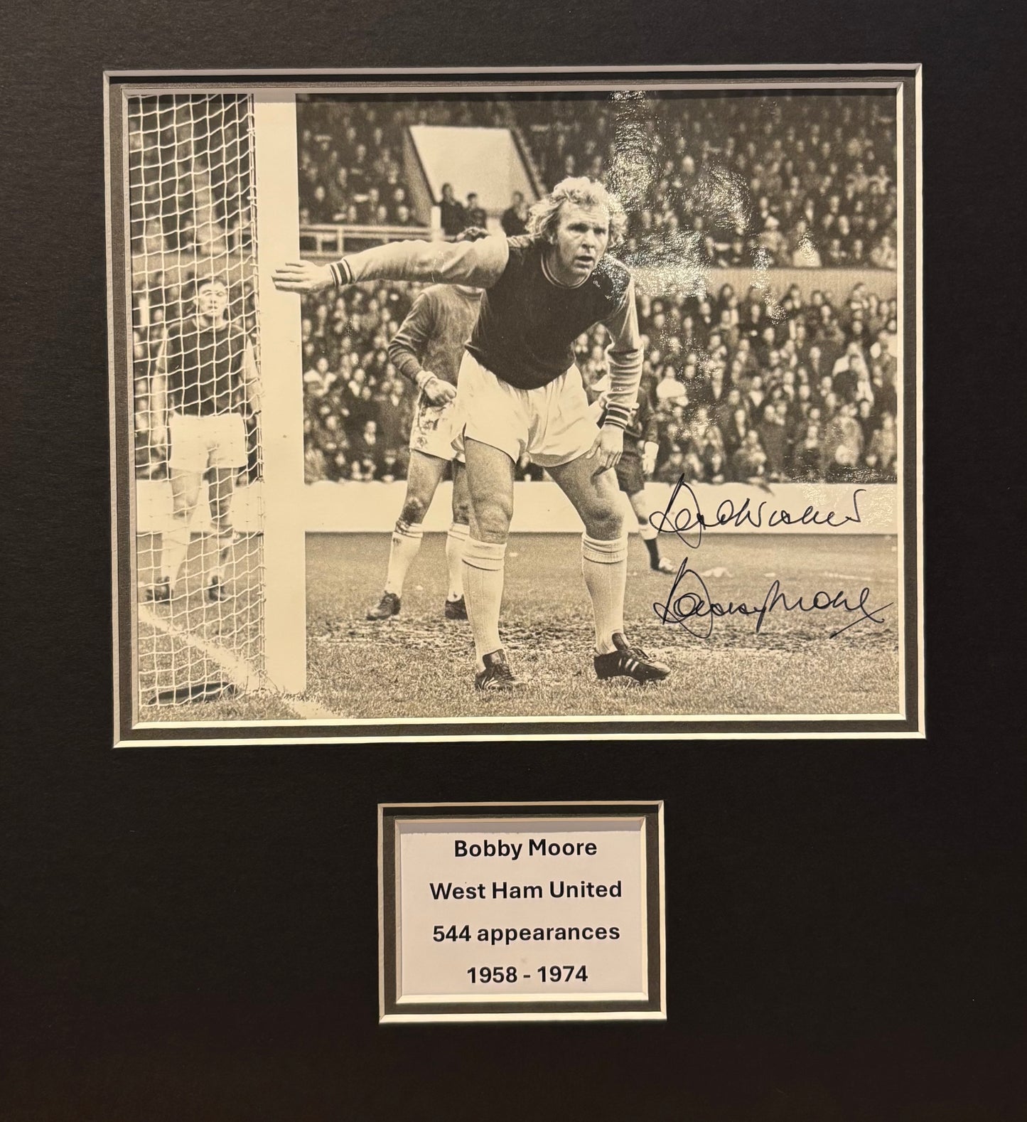 Bobby Moore, England 1966 Legend, Guaranteed Hand Signed Newspaper Photo With COA