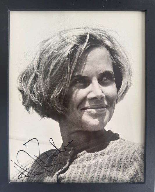 Honor Blackman, James Bond Goldfinger, Pussy Galore, Hand Signed Photo & COA