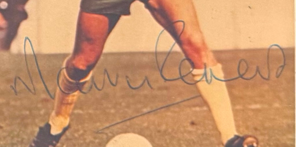 Martin Peters, Norwich City, England Legend, Hand Signed Card Presentation & IAAE COA