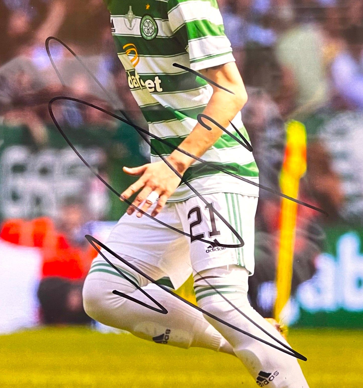 YOSUKE IDEGUCHI HAND SIGNED CELTIC PHOTO WITH COA