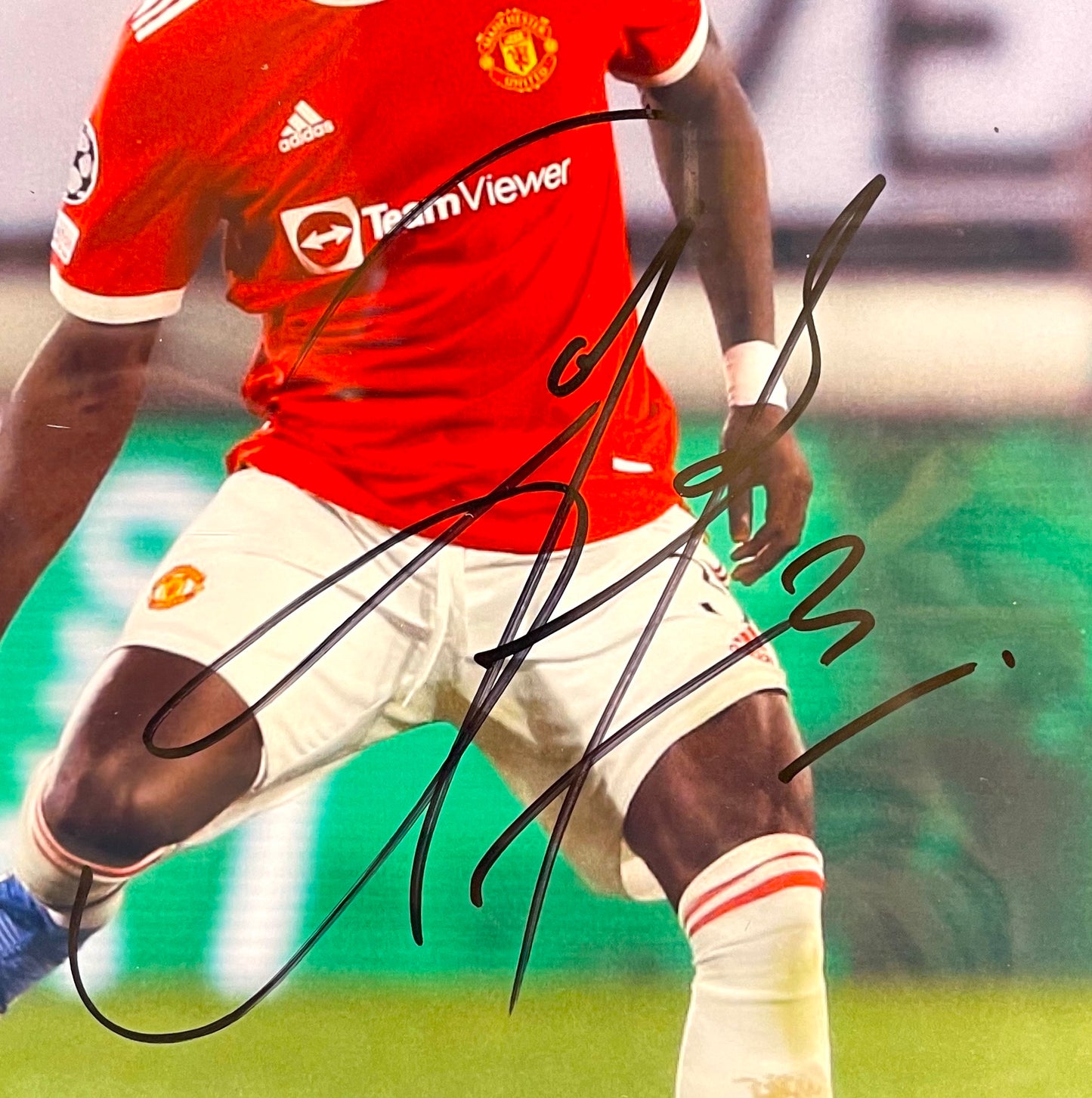 ERIC BAILLY MANCHESTER UNITED HAND SIGNED FRAMED PHOTO WITH COA