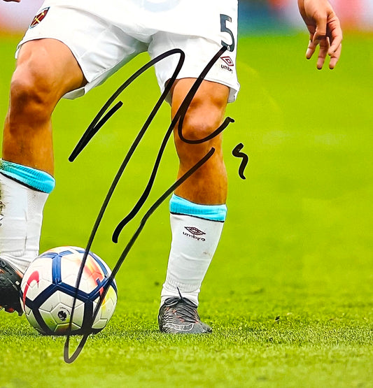 PABLO ZABALETA WEST HAM UNITED HAND SIGNED PHOTO WITH AFTAL COA