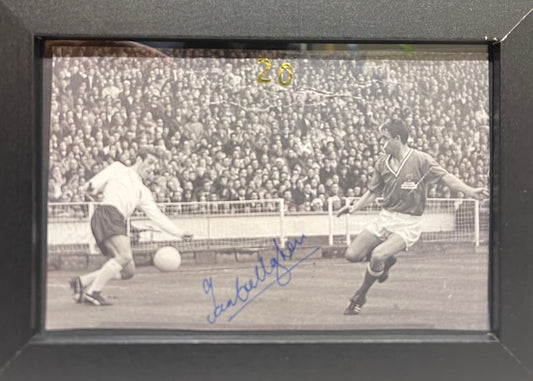 IAN CALLAGHAN LIVERPOOL LEGEND HAND SIGNED PHOTO WITH COA