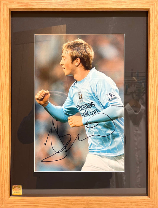 MICHAEL JOHNSON FORMER MANCHESTER CITY PLAYER HAND SIGNED PHOTO WITH COA