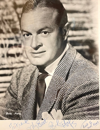 BOB HOPE HAND SIGNED PHOTO FRAMED (12' X 10' INCH) WITH AFTAL COA
