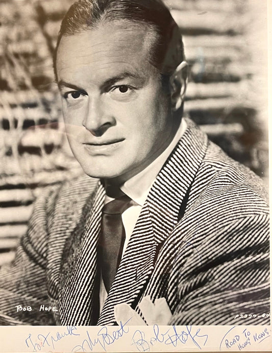 BOB HOPE HAND SIGNED PHOTO FRAMED (12' X 10' INCH) WITH AFTAL COA