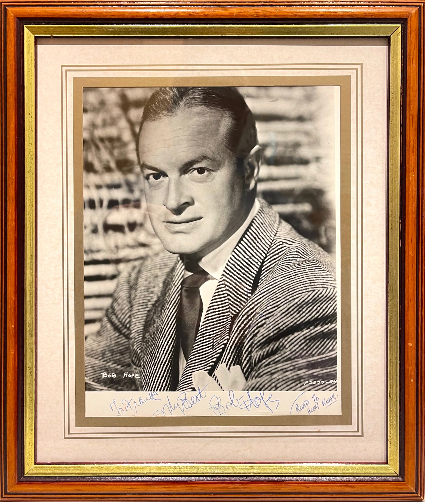 BOB HOPE HAND SIGNED PHOTO FRAMED (30 X 27 INCH) WITH AFTAL COA