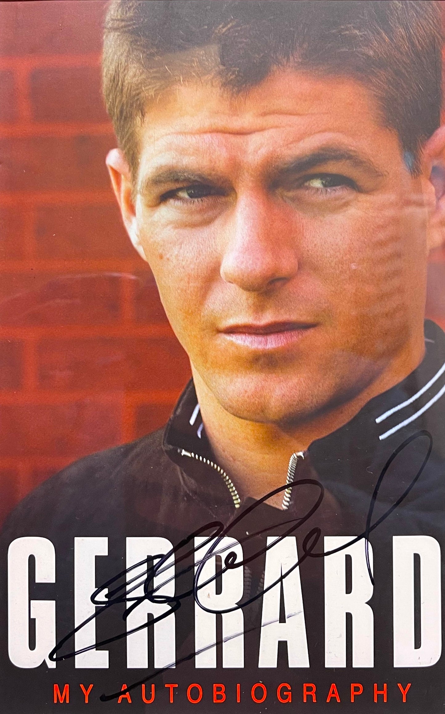 STEVEN GERARD LIVERPOOL FC LEGEND HAND SIGNED BOOK COVER WITH COA