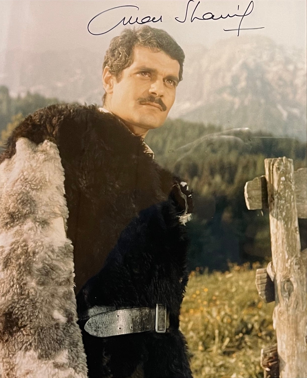 OMAR SHARIF HAND SIGNED PHOTO PRESENTATION FRAMED WITH AFTAL COA