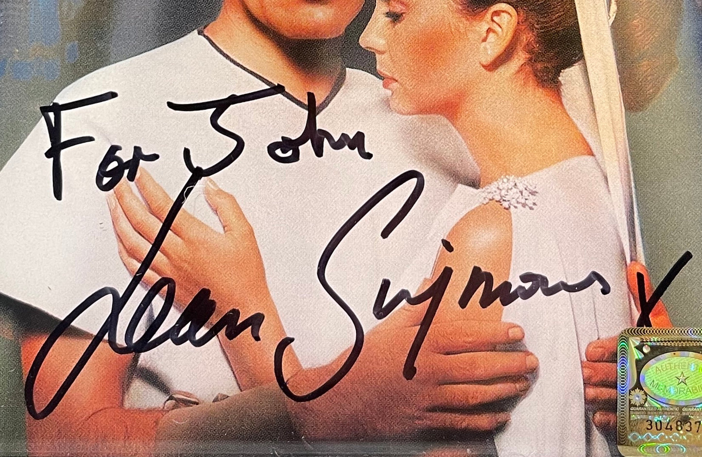 JEAN SIMMONS HAND SIGNED 'THE ROBE' DVD COVER WITH COA