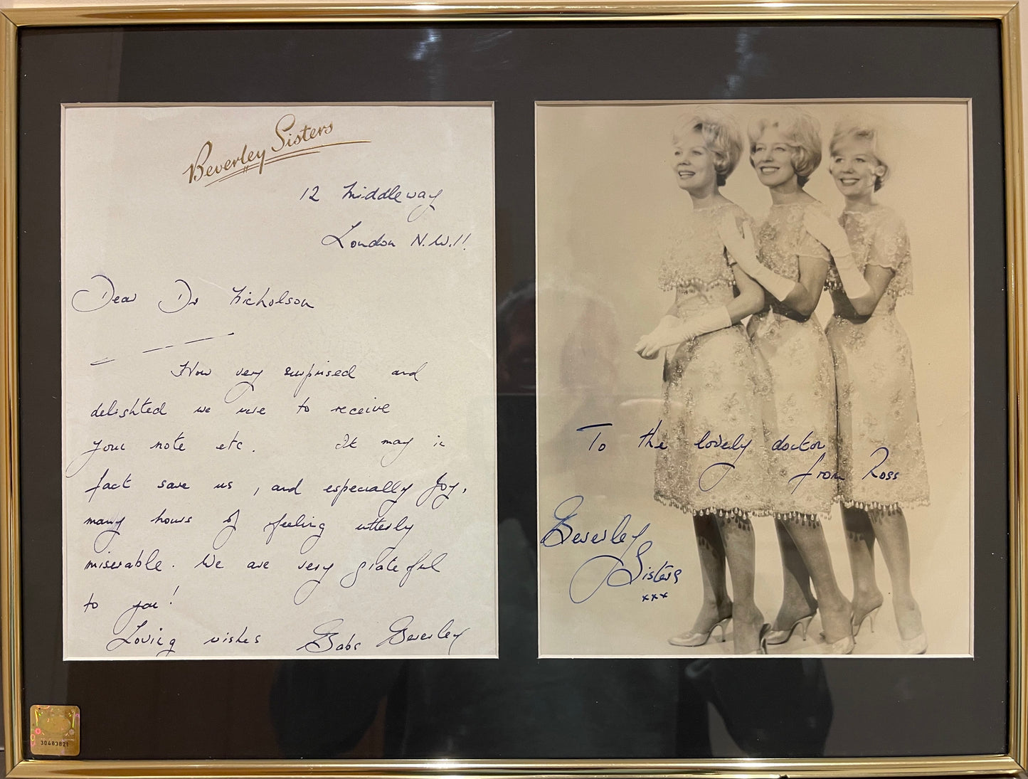 BABS BEVERLEY FROM THE BEVERLEY SISTERS HAND SIGNED LETTER/PHOTO WITH COA