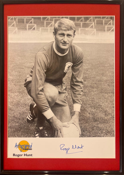 ROGER HUNT - LIVERPOOL, ENGLAND 1966 LEGEND, HAND SIGNED PHOTO WITH COA