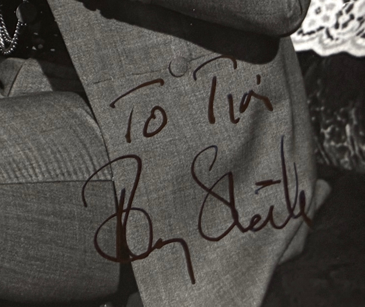 Tommy Steele, British Award Winning Actor Hand Signed Original 25cm x 20cm Photo & COA