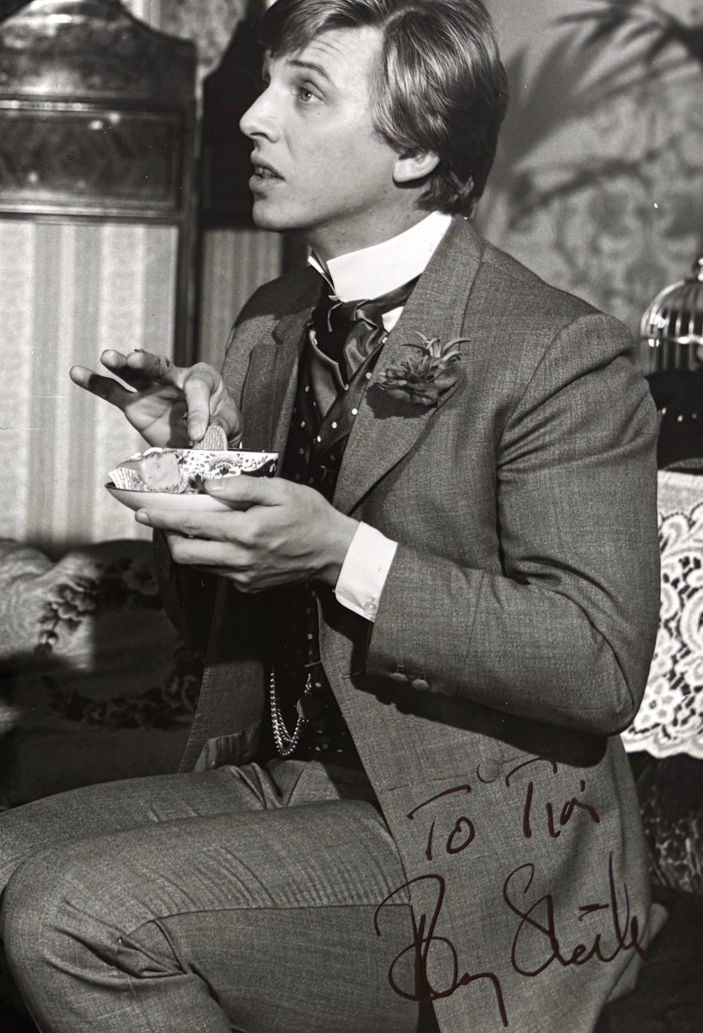 Tommy Steele, British Award Winning Actor Hand Signed Original 25cm x 20cm Photo & COA