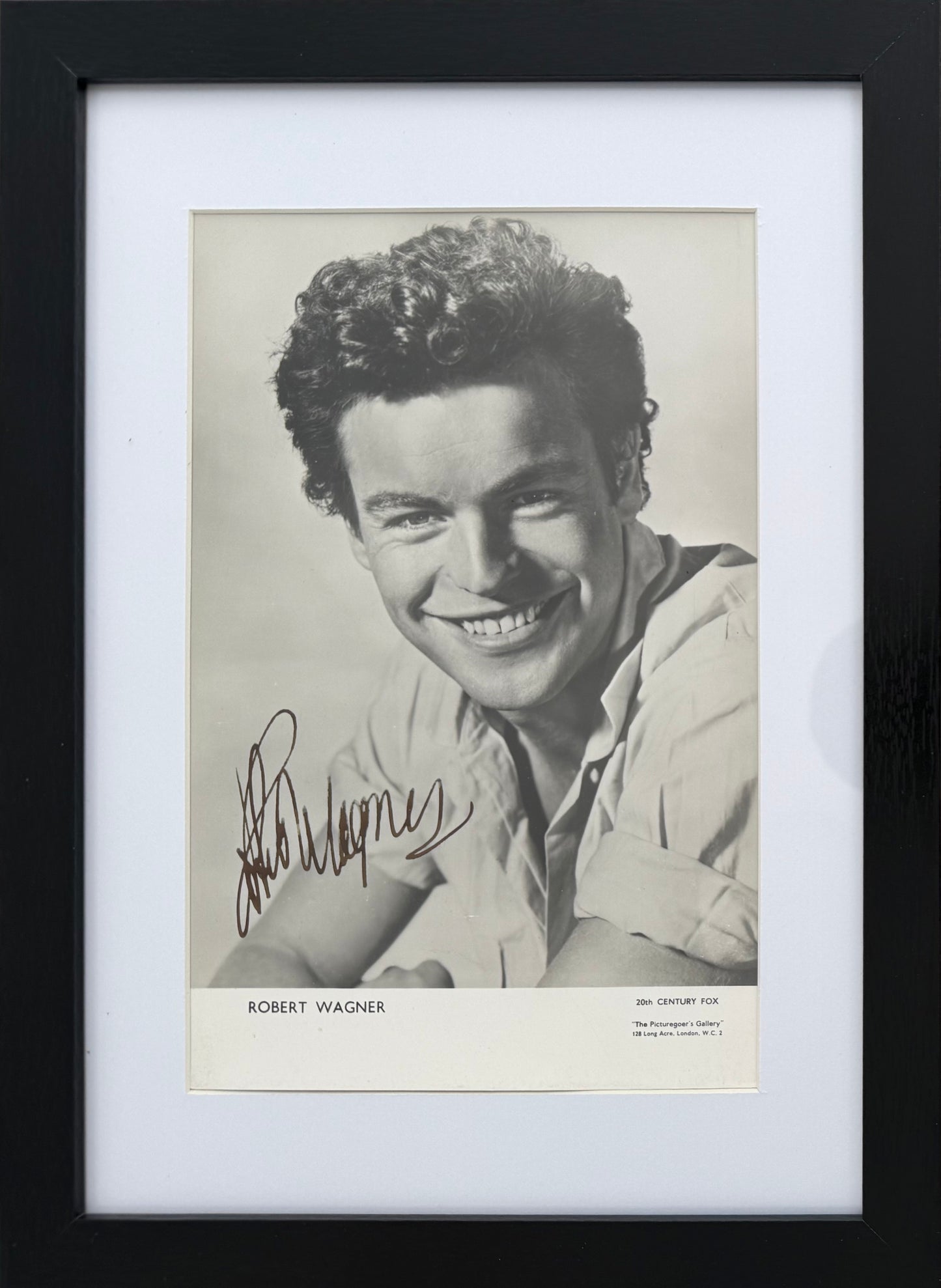Robert Wagner, Hand Signed Framed 30cm x 25cm Original Photo & COA