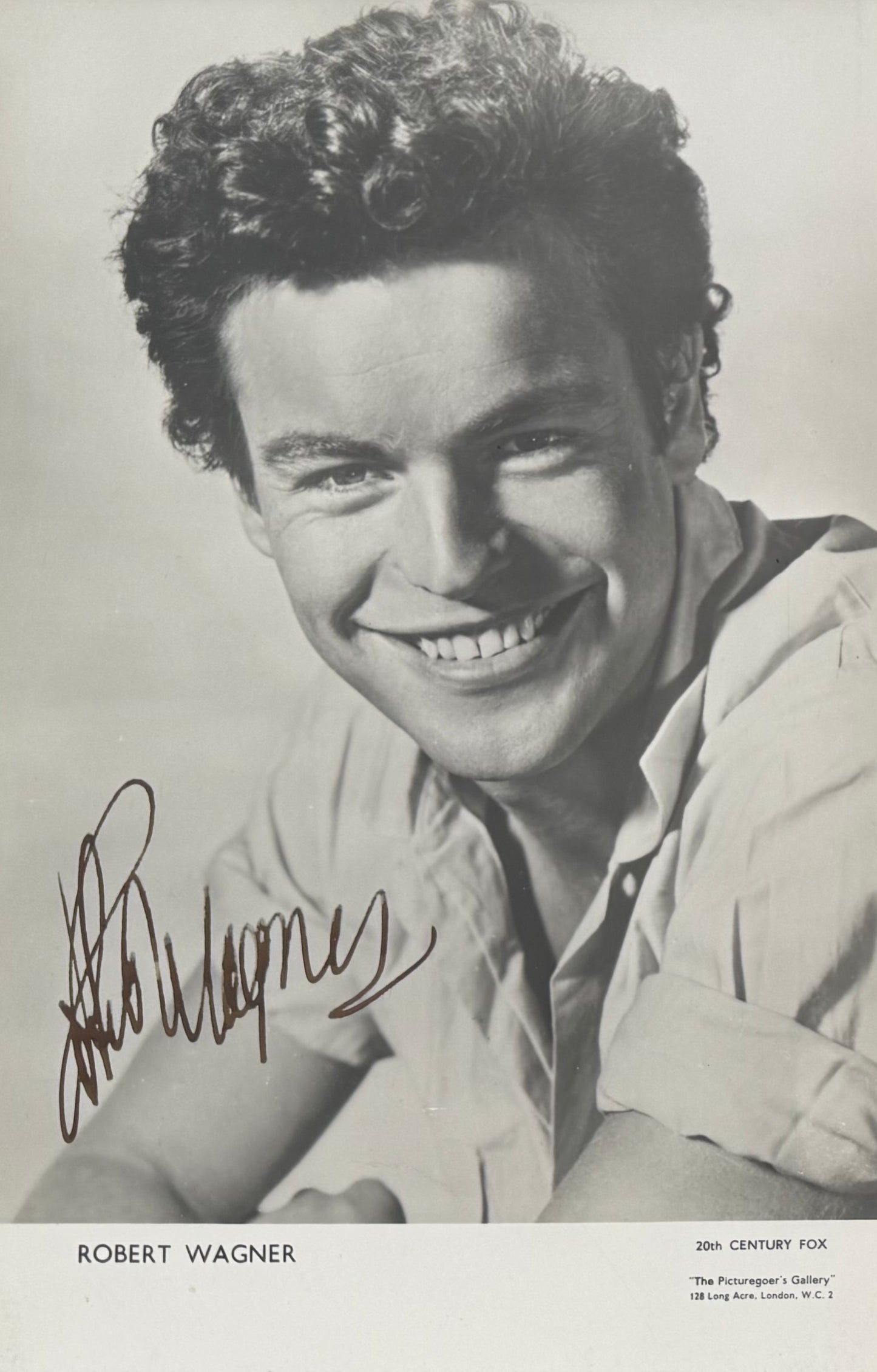 Robert Wagner, Hand Signed Framed 30cm x 25cm Original Photo & COA