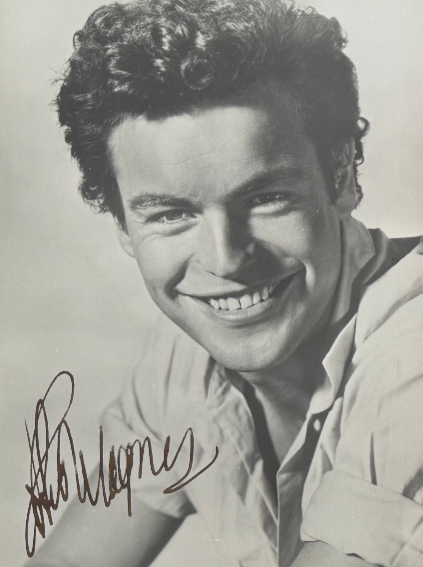 Robert Wagner, Hand Signed Framed 30cm x 25cm Original Photo & COA