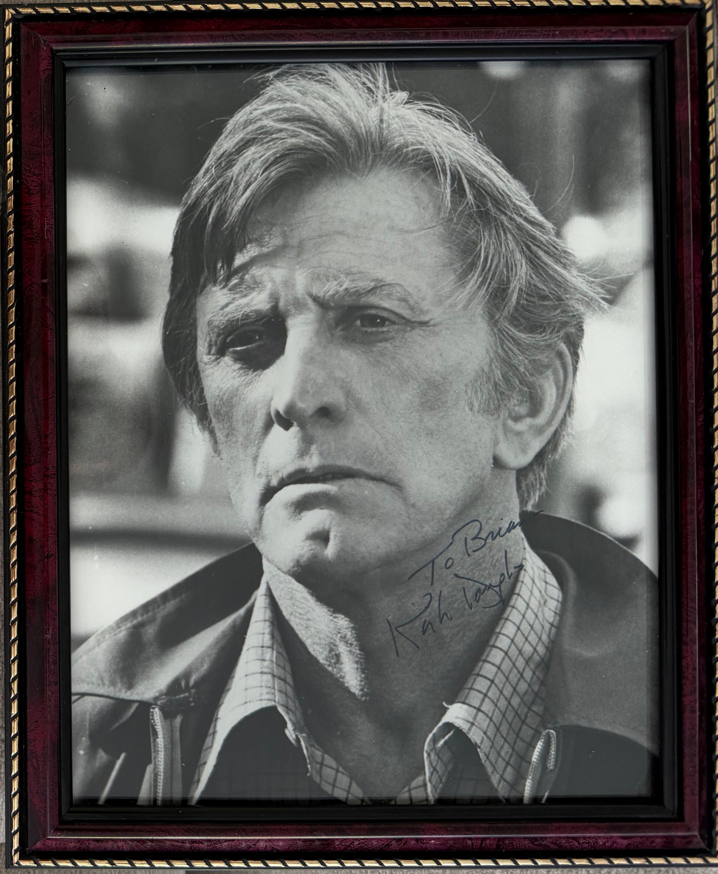 Kirk Douglas Hand Signed Framed Publicity Photo & COA