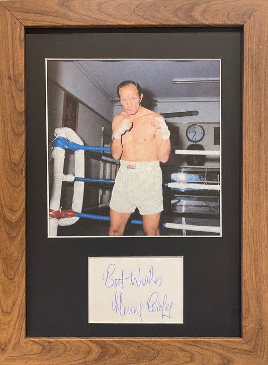 HENRY COOPER, FORMER HEAVYWEIGHT BOXING CHAMPION, HAND SIGNED PHOTO WITH COA