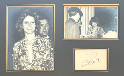 Lee Remick, Guaranteed Hand Signed Card Presentation, Framed (38cm x 28cm) & COA
