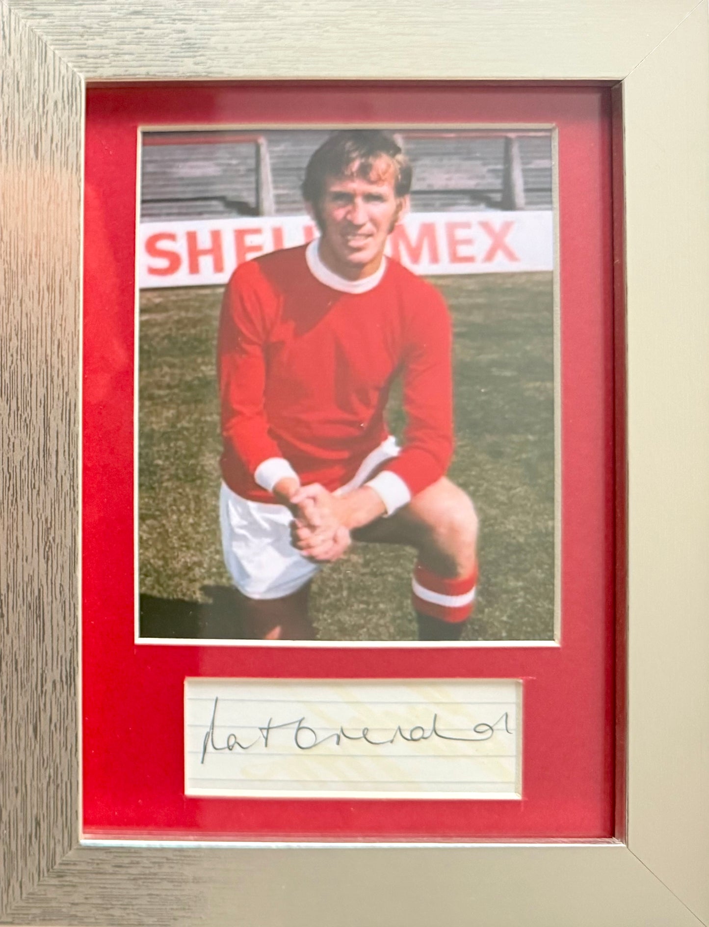 Pat Crerand, Manchester United Legend, Hand Signed Mounted Card Presentation & COA