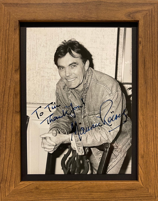 MAURICE ROEVES HAND SIGNED (FRAMED 8 X 6 INCH) PUBLICITY PHOTO WITH COA