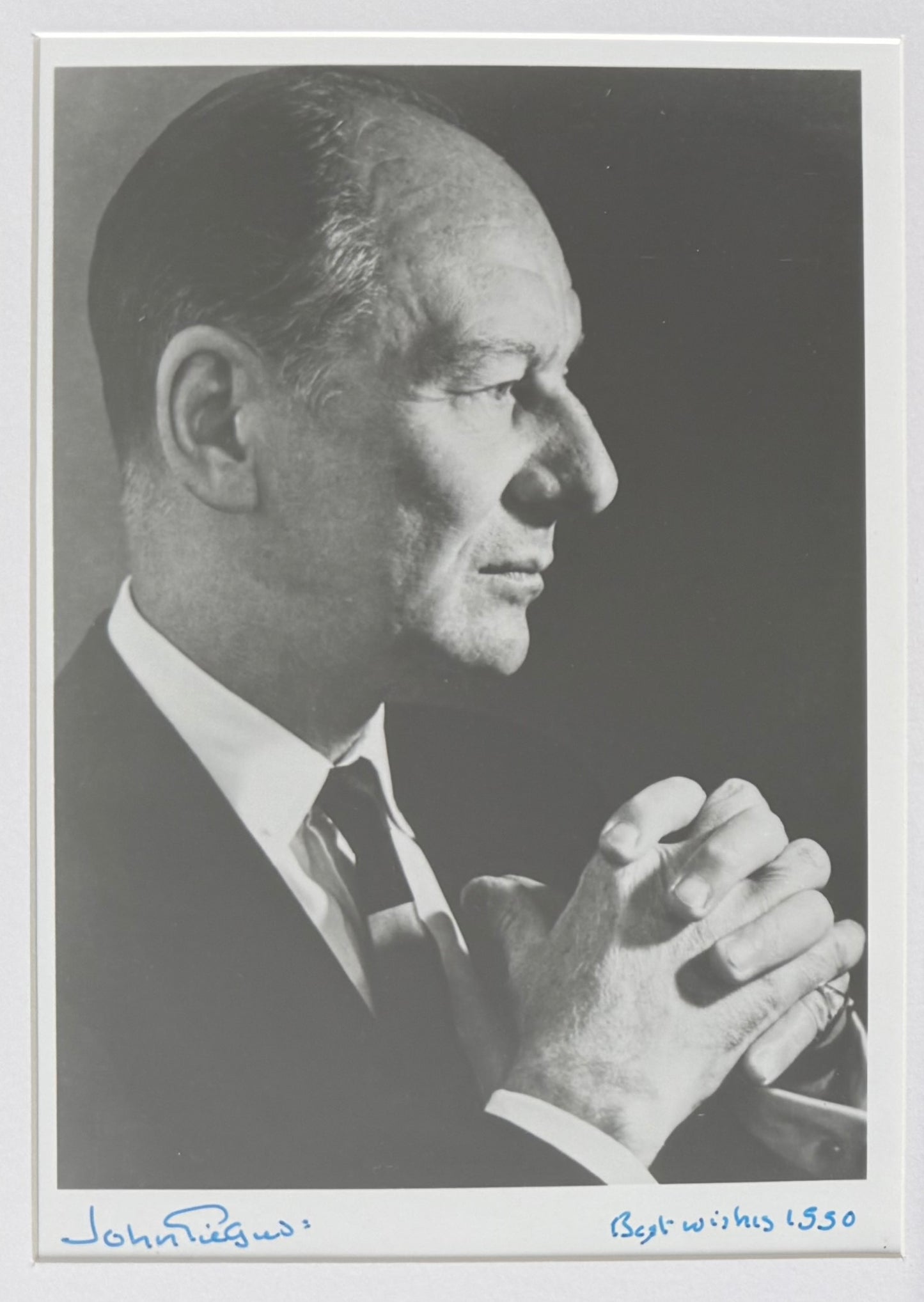 Sir John Gielgud Hand Signed Framed 25cm x 20cm Photo With COA